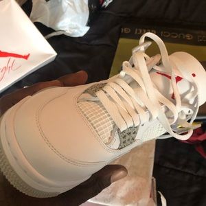 Brand New #4 Oreo Jordan’s original in the box with Receipt